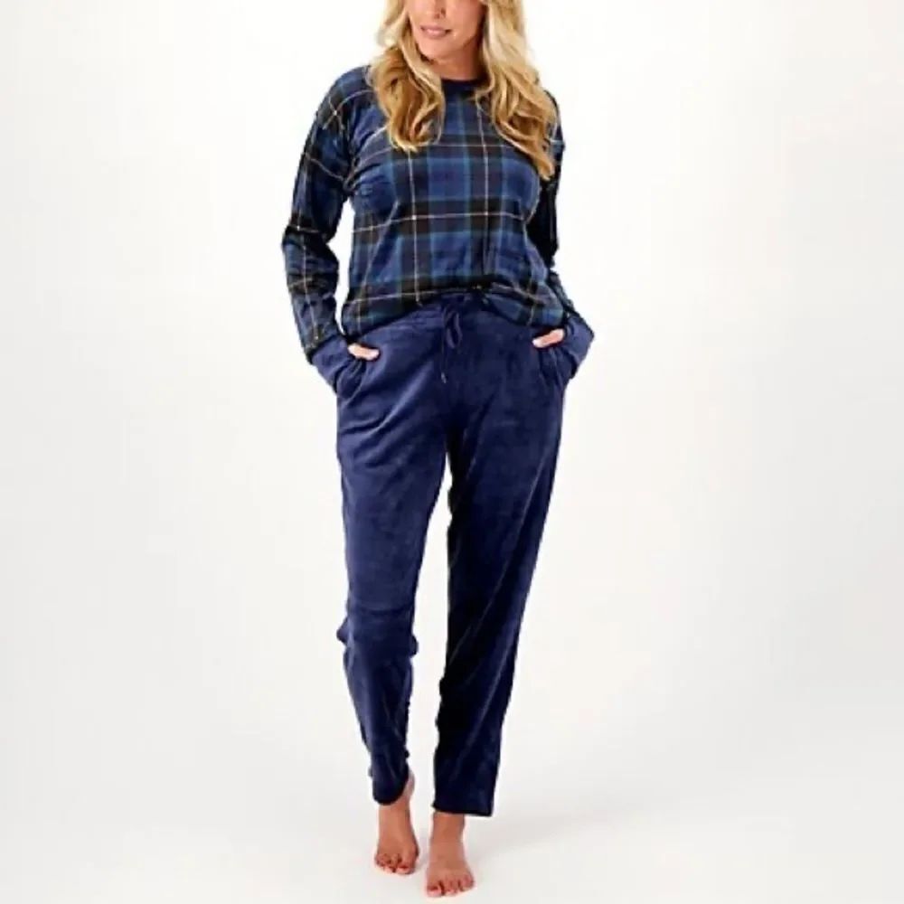 Cuddl Duds Double Plush Velour Petite Lounge Set